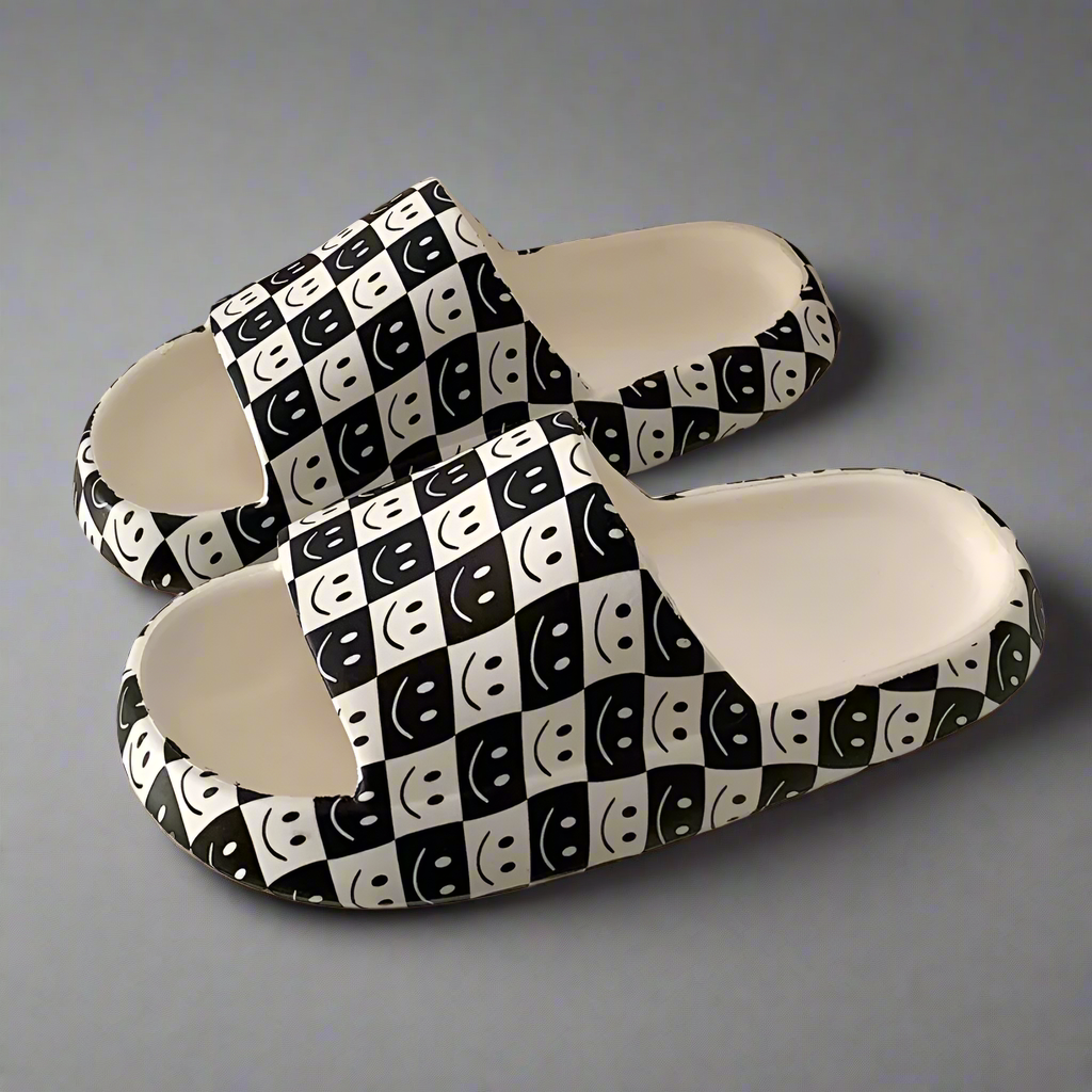 GridSmiles Unisex Comfortable Slides