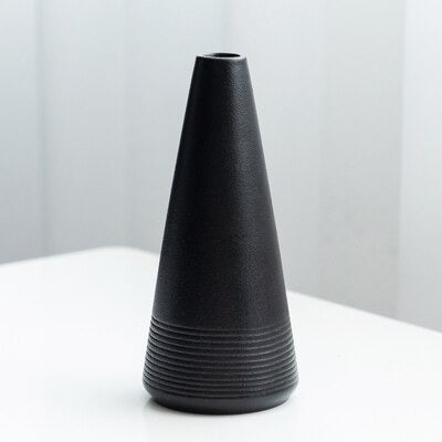 Akia Black Textured Vase