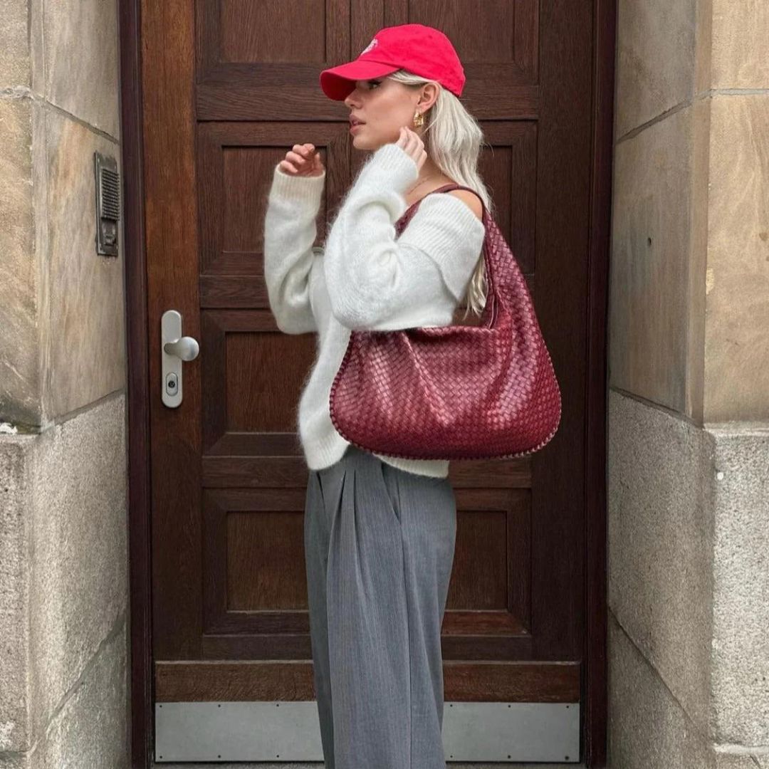 Luxe Haven Hobo Bag - Stylish Everyday Companion