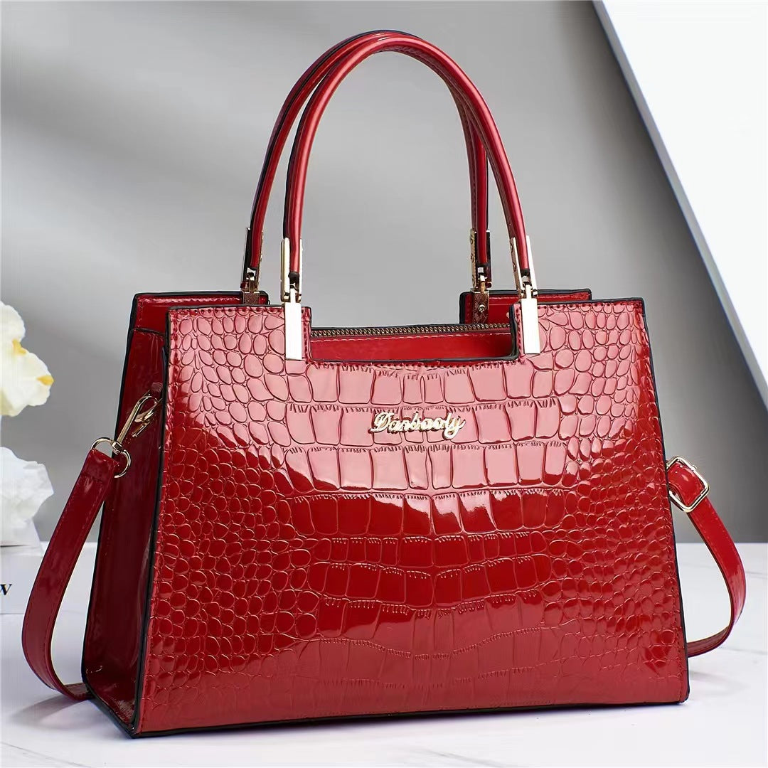 Luxe Allure Crocodile Tote - Elegant Handbag