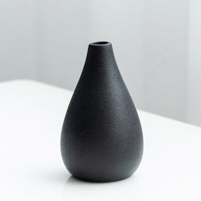 Akia Black Textured Vase