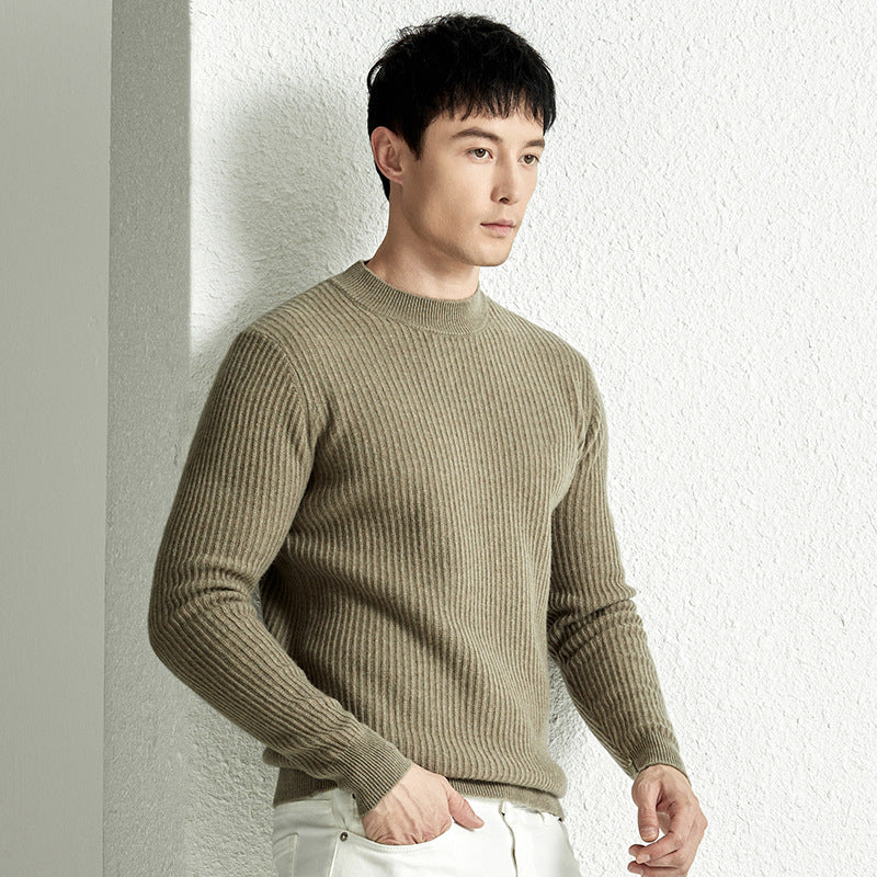 Luxurious_Men_s_Wool_Sweater_-_Ultimate_Warmth_for_Winter-lightgreen