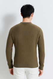 Luxurious_Men_s_Wool_Sweater_-_Ultimate_Warmth_for_Winter-lightgreen2