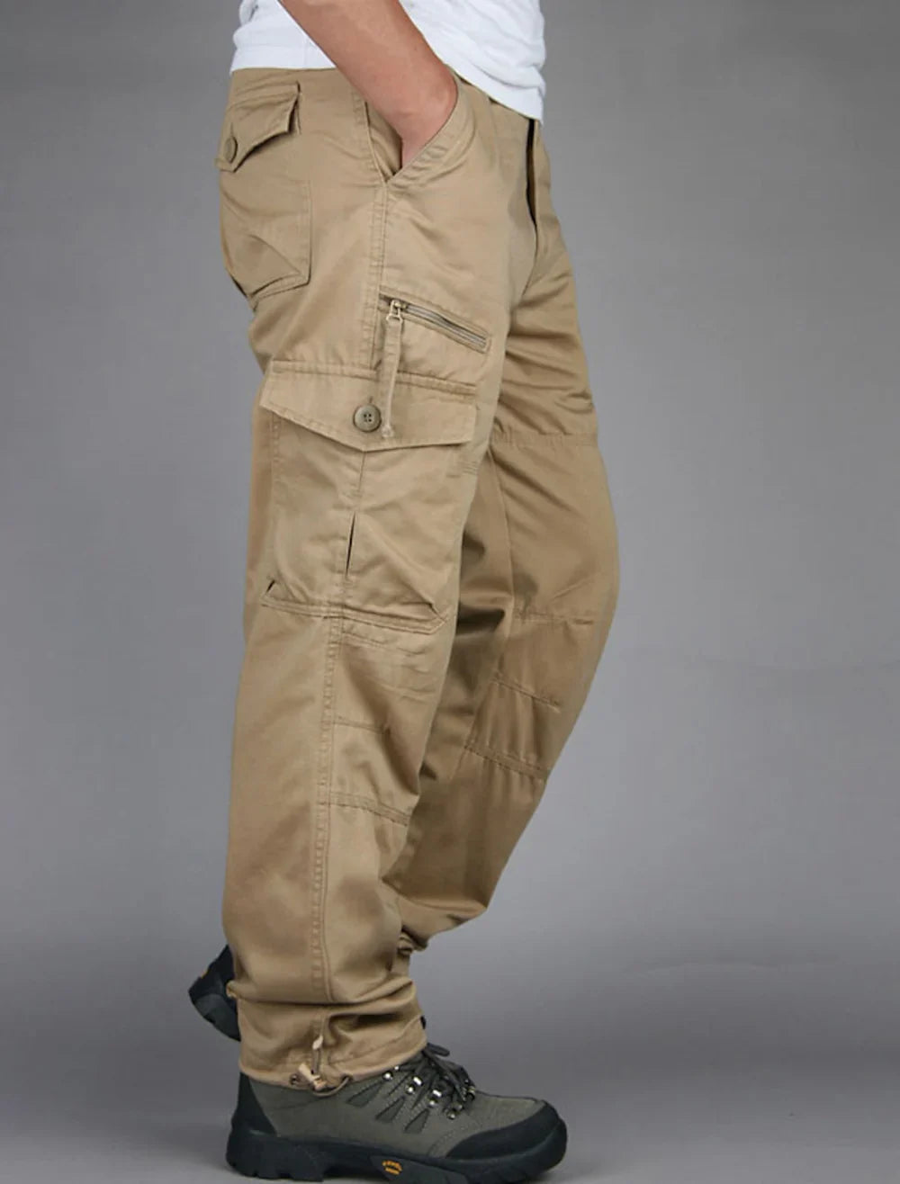 Men's Black Cargo Pants with Multiple Pockets for Casual and Outdoor Wear 0