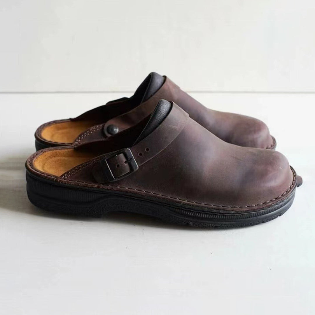 Men's Leather Slippers for Comfortable Indoor and Outdoor Use 1
