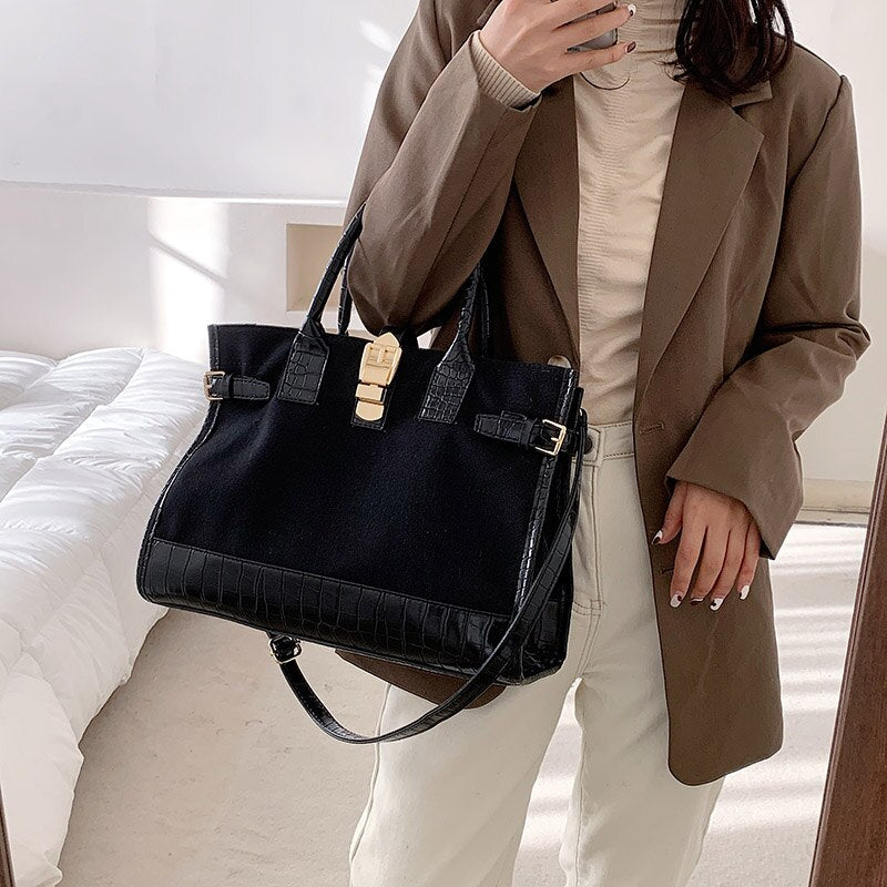 Urban Chic Shoulder Bag - Stylish Everyday Essential