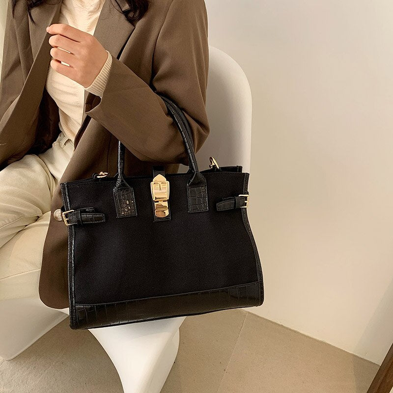 Urban Chic Shoulder Bag - Stylish Everyday Essential