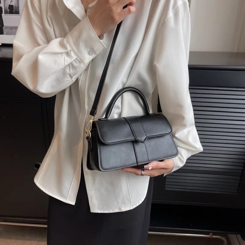 Luxe Aura Shoulder Bag