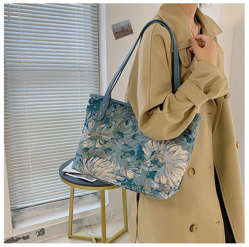 Amy Canvas Shoulder Bag