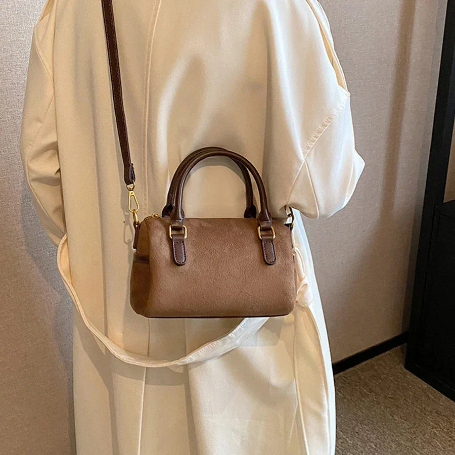 Luxe Voyager Bag - Stylish Crossbody