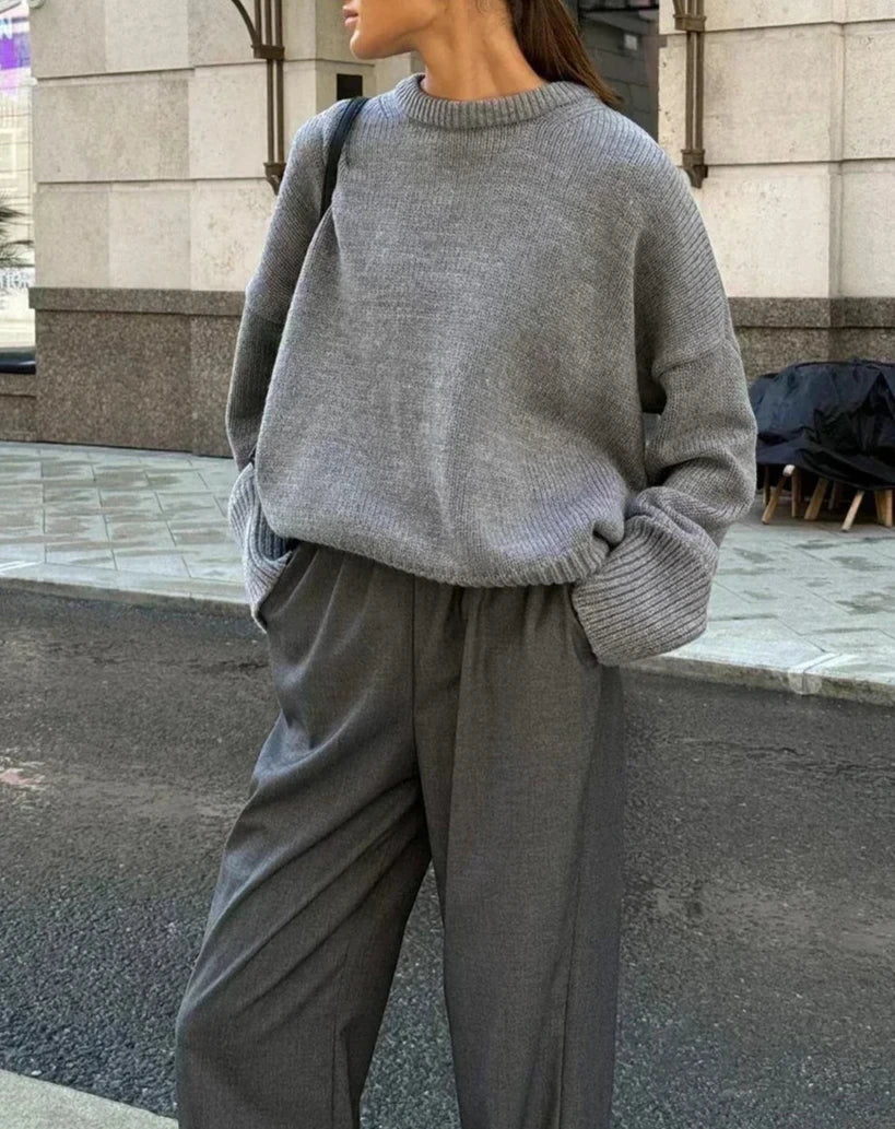 Women's Cream Jumper - Relaxed Knit with Classic Crew Neckline 4