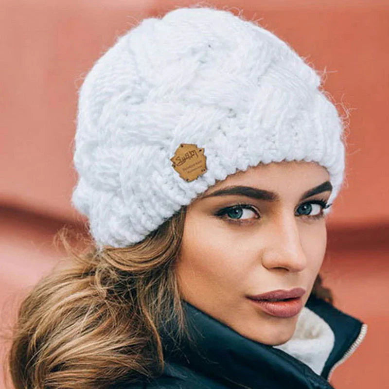 Women's Knitted Winter Hat - Stylish Warm Beanie for Cold Weather 0