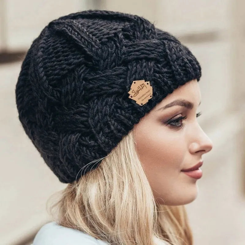 Women's Knitted Winter Hat - Stylish Warm Beanie for Cold Weather 2
