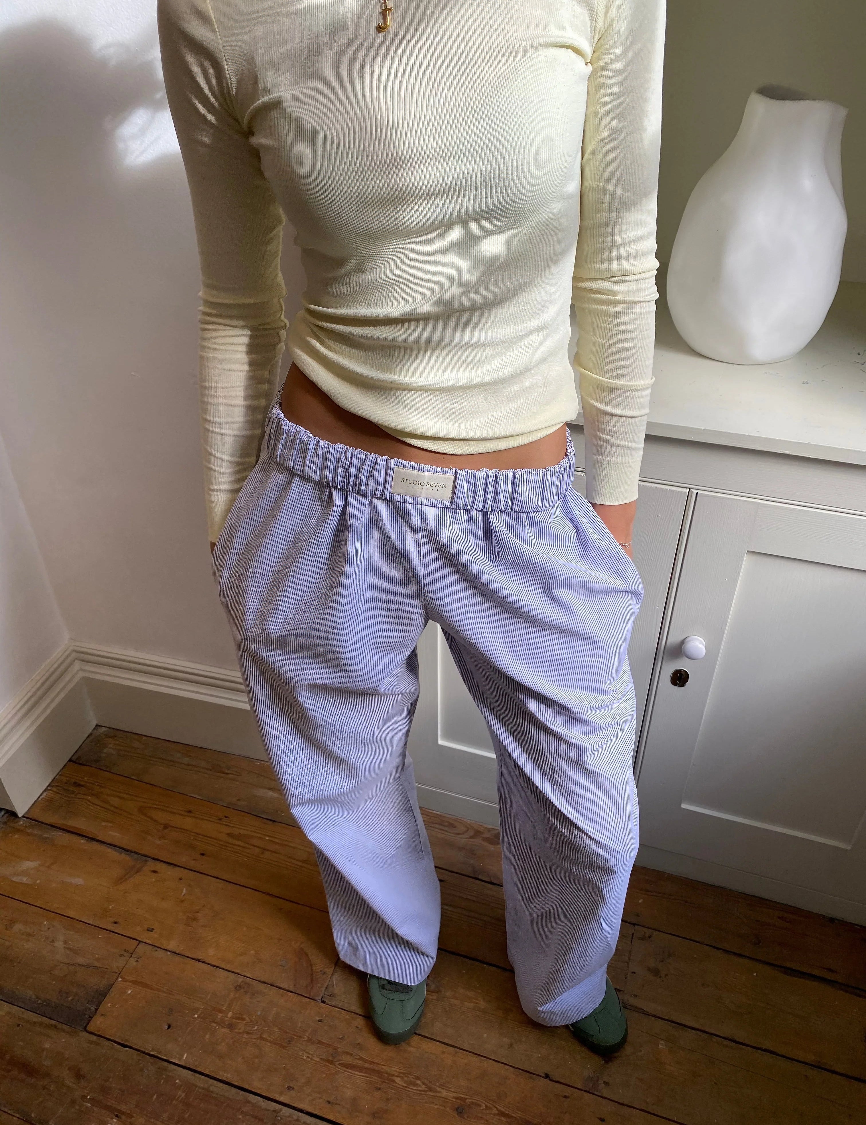 Women's Lounge Trousers with Pockets and Adjustable Waistband 7