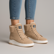 Women_s_Sporty_Boots_-_Durable_Comfort_for_Cold_Weather_and_Stylish_Design_01