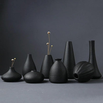 Akia Black Textured Vase