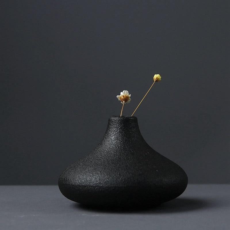 Akia Black Textured Vase