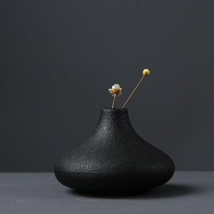 Akia Black Textured Vase