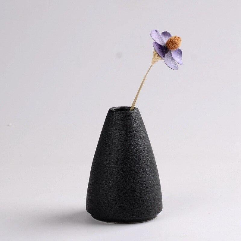 Akia Black Textured Vase