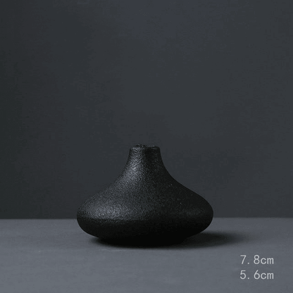 Akia Black Textured Vase