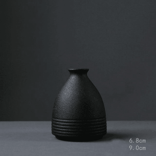 Akia Black Textured Vase