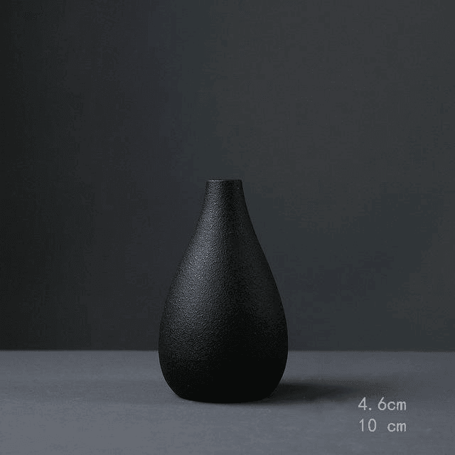 Akia Black Textured Vase